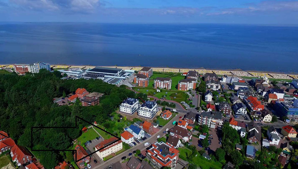 Auf diesem Luftbild ist die g�nstige Lage des Hauses gut zu erkennen. Es sind nur 250 m zum Thalassozentrum AHOI! , zum Kurhaus und zum Strand.